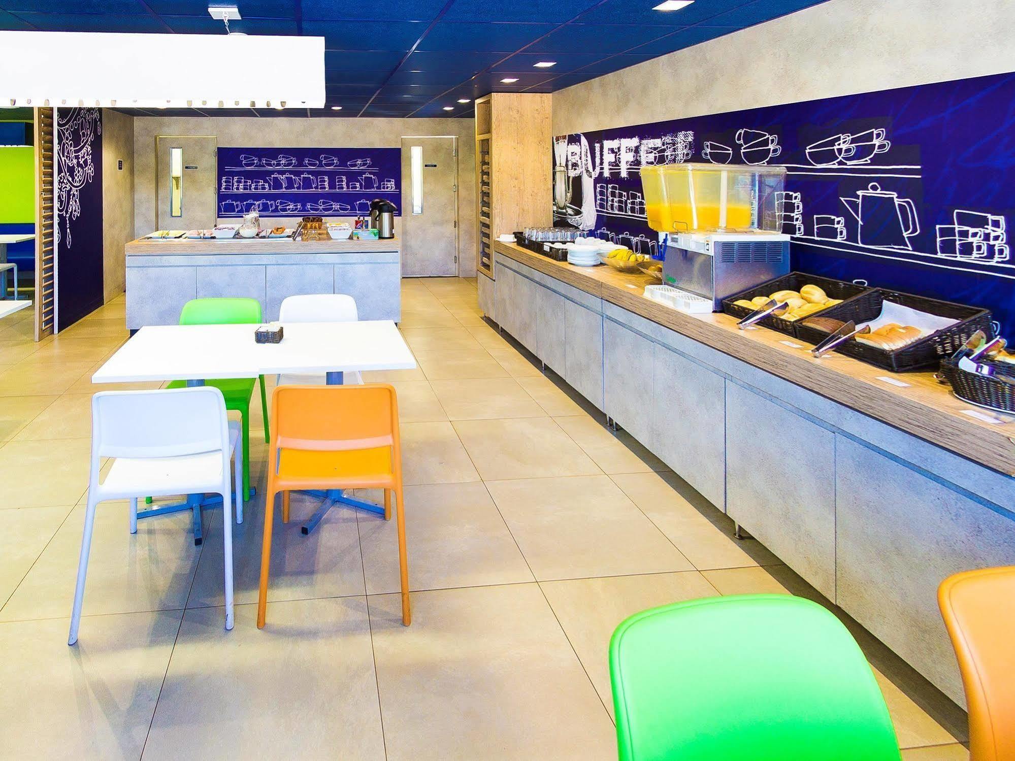 Ibis Budget Sertãozinho Esterno foto